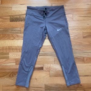 Nike Cropped Leggings